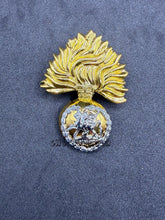 Royal Regiment Of Fusiliers Beret Badge RROF Metal Cap Badge