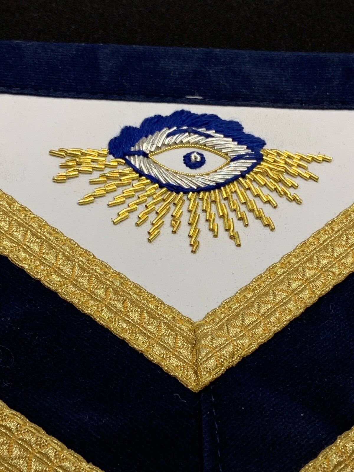 Past Master Embroidered Apron (GOLD)