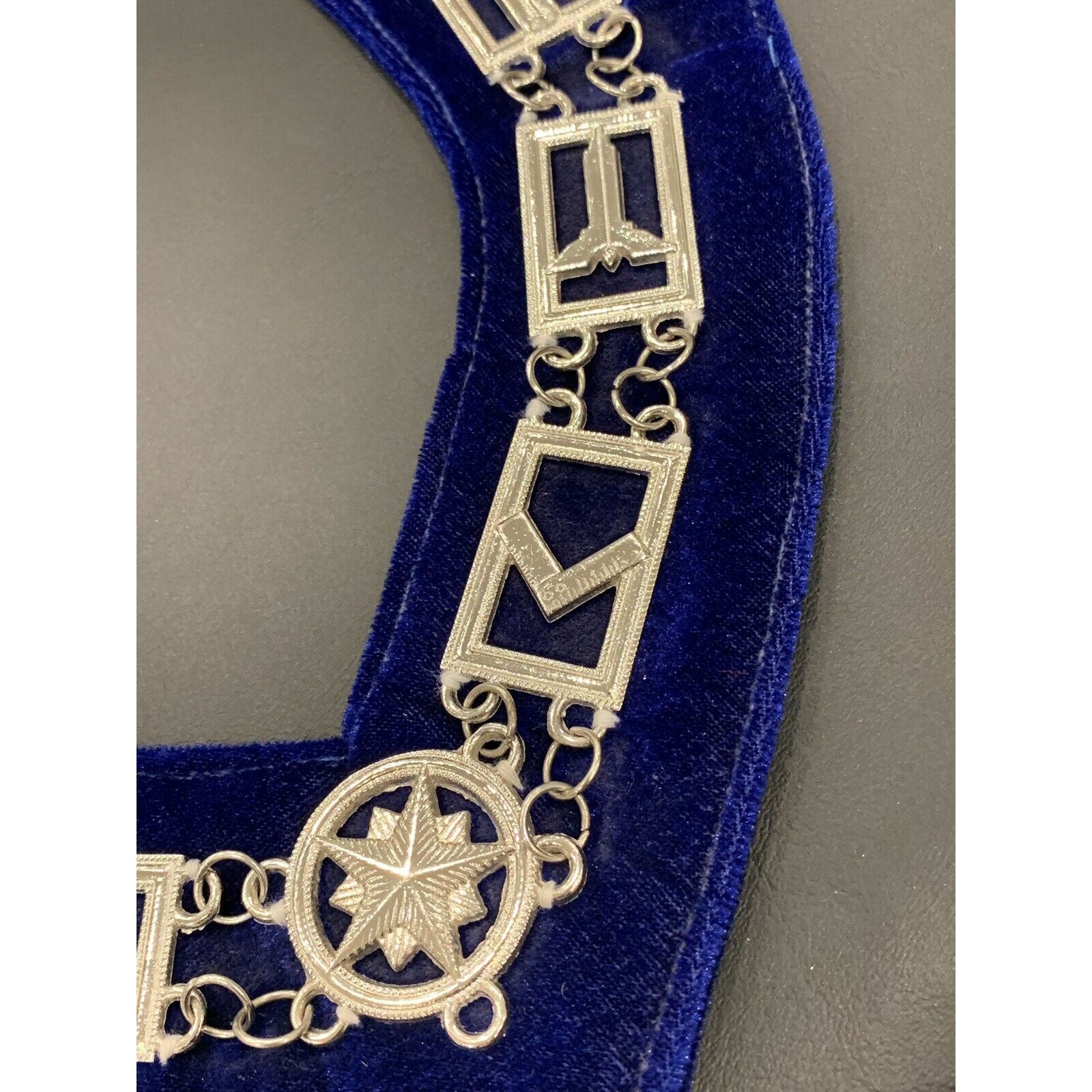 Masonic Master Mason Silver Chain Collar On Blue Velvet Masonic Metal Collars