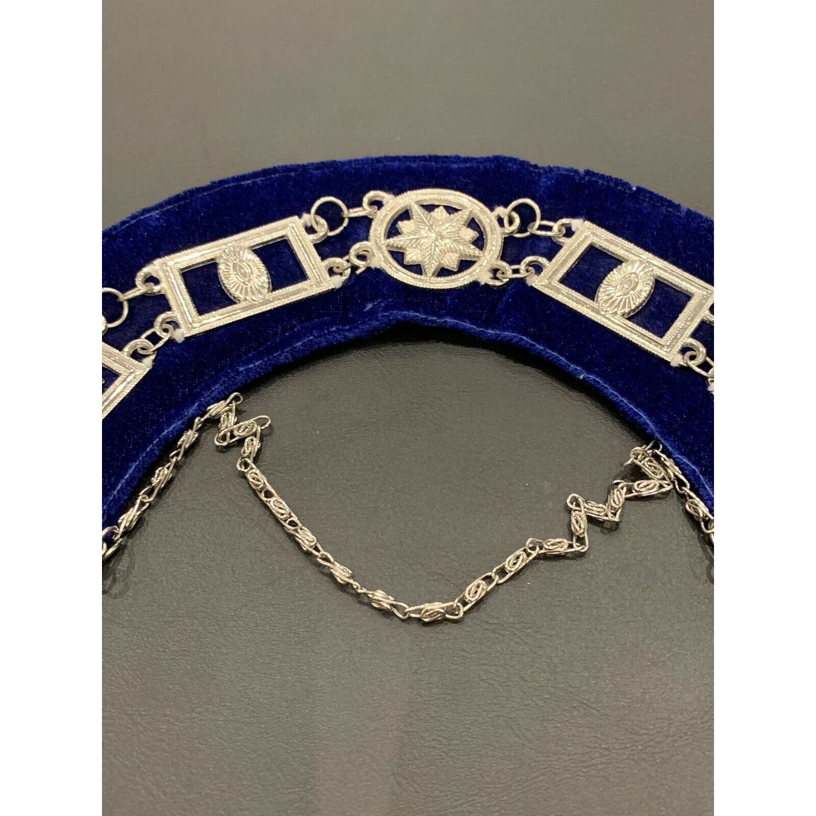 Masonic Master Mason Silver Chain Collar On Blue Velvet Masonic Metal Collars