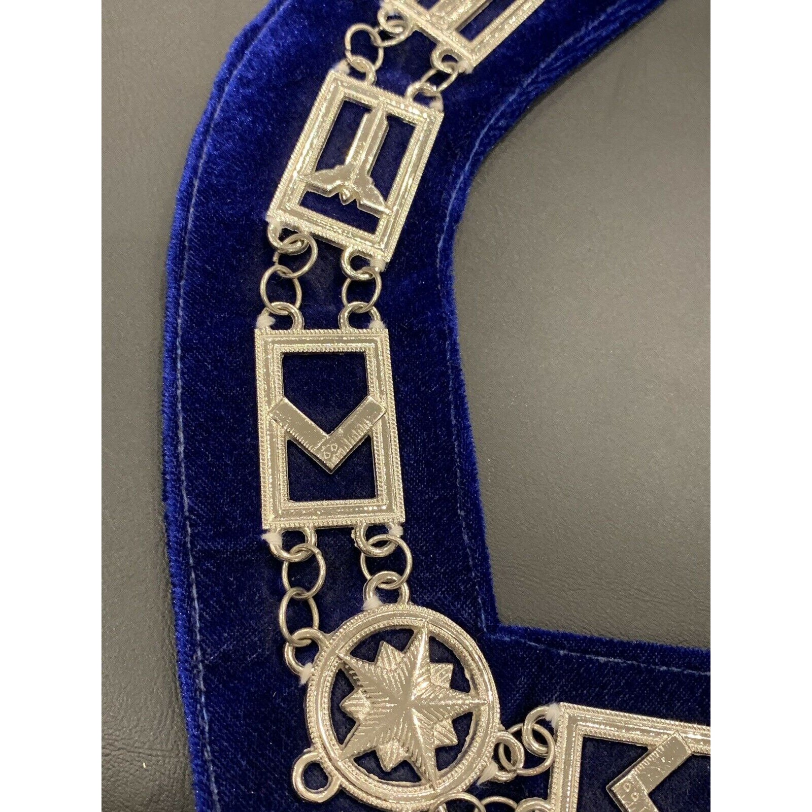 Masonic Master Mason Silver Chain Collar On Blue Velvet Masonic Metal Collars