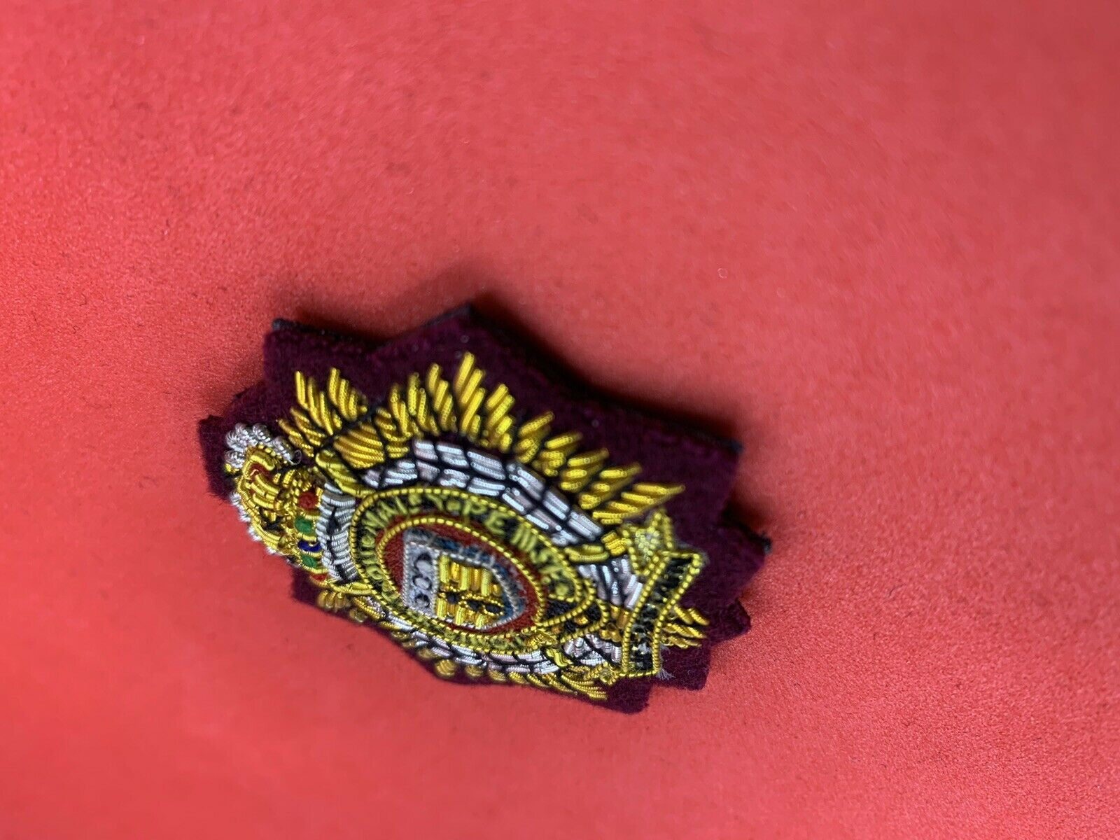 Royal Logistics Corps Cap Badge RLC Officers Beret Embroidered Badge On Maroon Felt