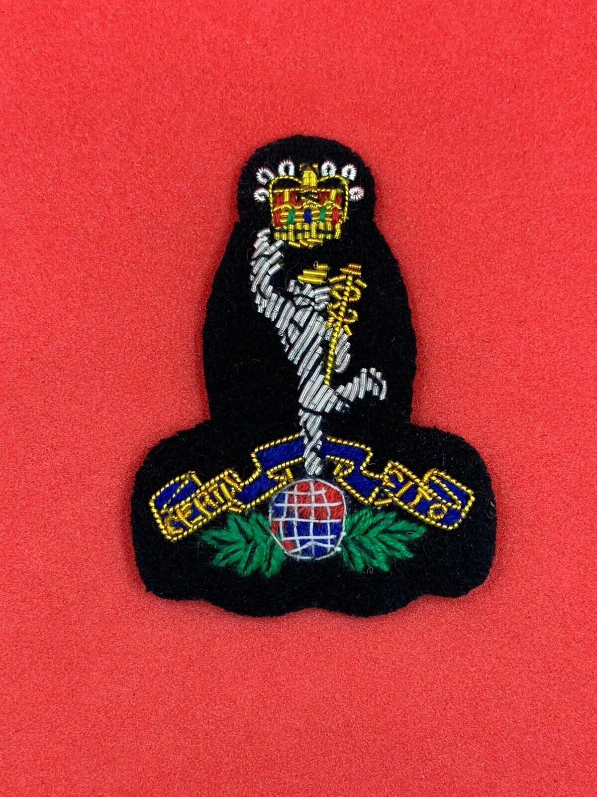 BRITISH ARMY ROYAL SIGNALS EMBROIDERED BULLION AND WIRE OFFICERS CAP BADGE