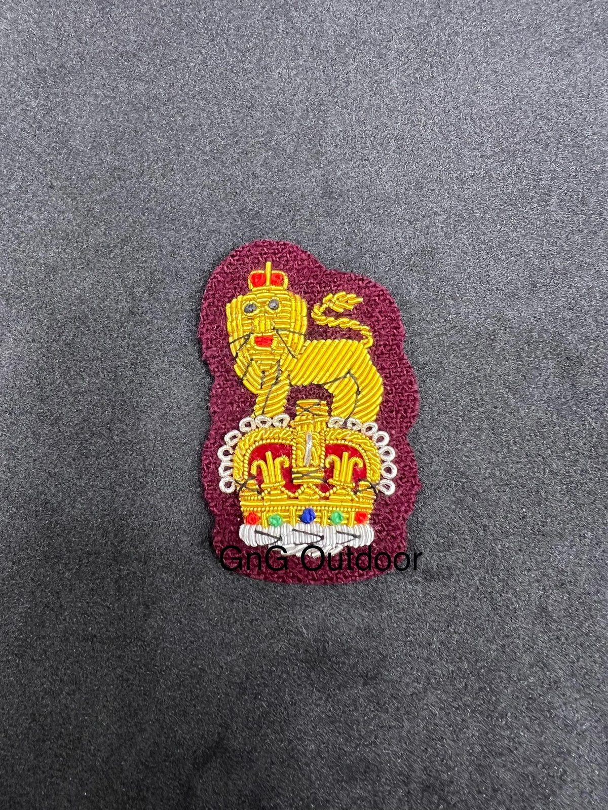 General Staff Officer Beret Badge Hand Embroidered Bullion And Wire Beret Cap Badges On Maroon Felt