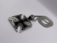 Iron Cross Silver Pendant Celtic Schwartz Knights Templar Maltese Pendant