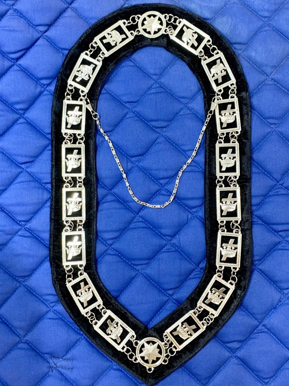 Masonic Regalia Knights Templar Silver Metal Chain Collar on Black Velvet